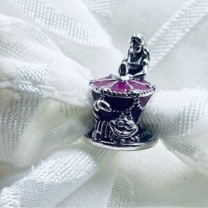🎂 NWOT Alice & Cheshire Cat Birthday Cake Charm – Alice in Wonderland ✨